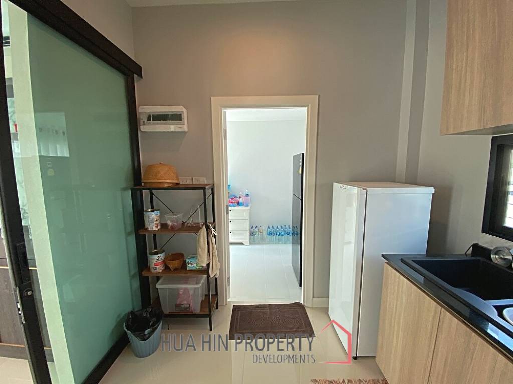 2 Story 3 Bed 3 Bath Villa Near Bluport Mall