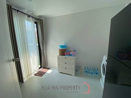 2 Story 3 Bed 3 Bath Villa Near Bluport Mall