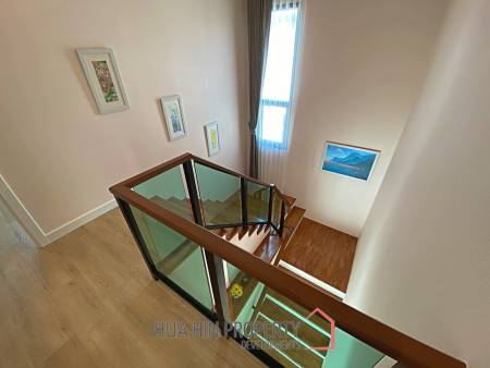 2 Story 3 Bed 3 Bath Villa Near Bluport Mall
