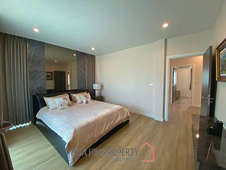 2 Story 3 Bed 3 Bath Villa Near Bluport Mall