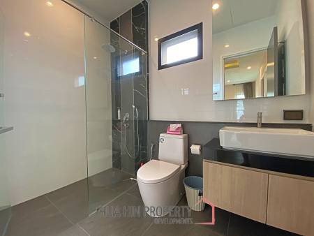 2 Story 3 Bed 3 Bath Villa Near Bluport Mall