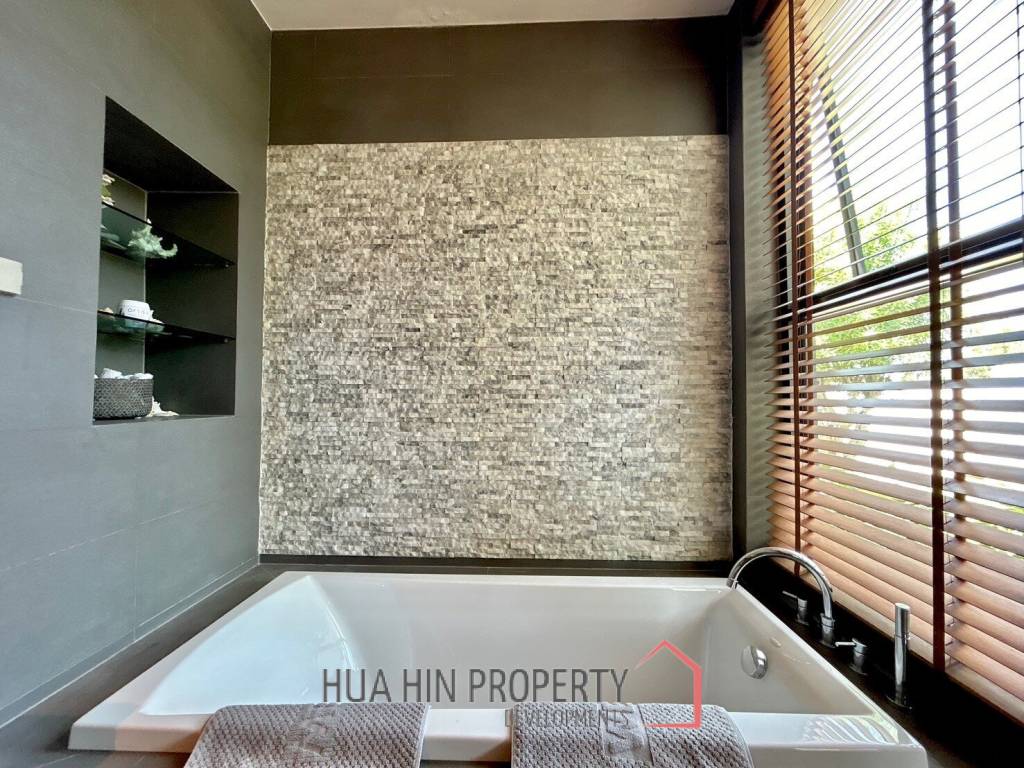 Panorama : 3 Bedroom Bali Style Pool Villa For Sale