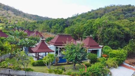 Panorama : 3 Bedroom Bali Style Pool Villa For Sale