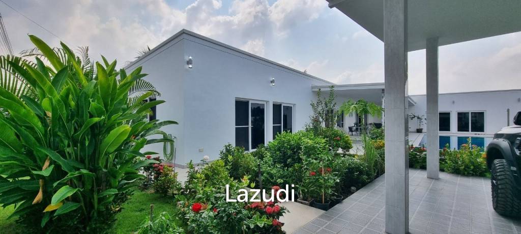 3 Beds 4 Baths 360 SQ.M. Pool Villa in Huay Yai