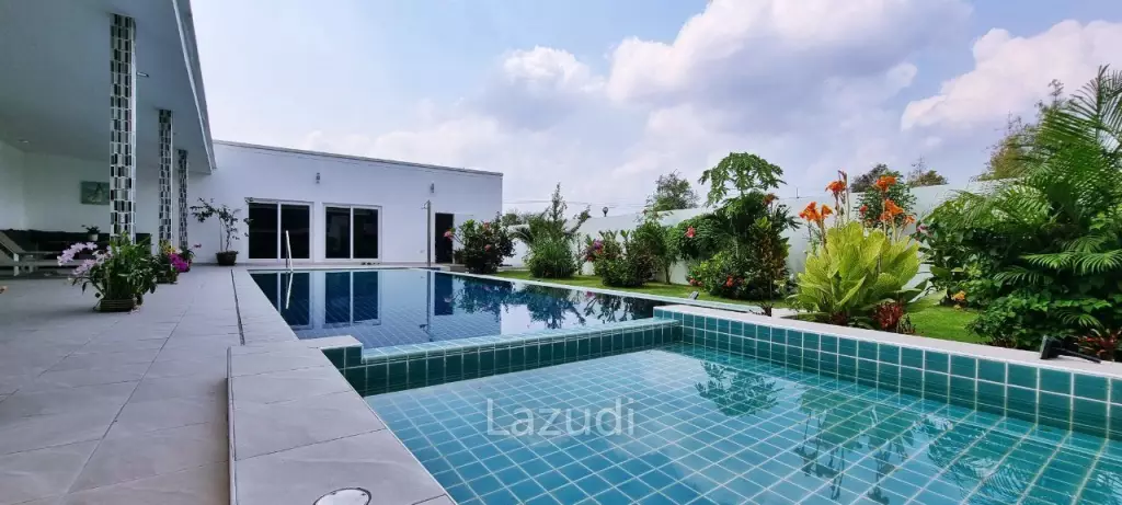 3 Beds 4 Baths 360 SQ.M. Pool Villa in Huay Yai