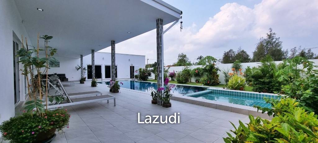 3 Beds 4 Baths 360 SQ.M. Pool Villa in Huay Yai