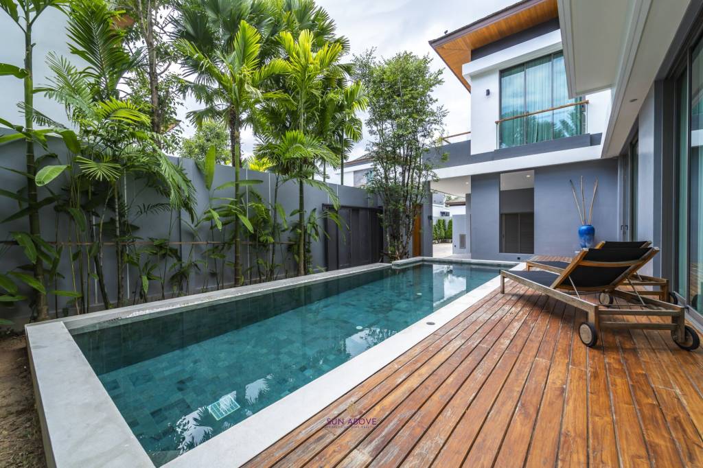 4 Bed 5 Bath Villa For Rent In Soi Pasak 4