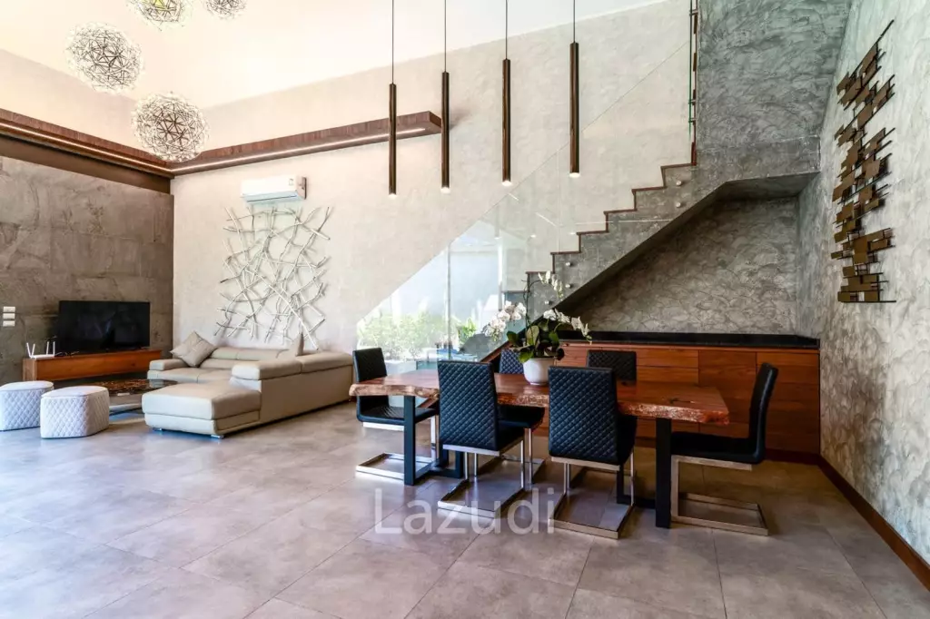 2 Bed 2 Bath Villa For Sale In Soi Pasak 4