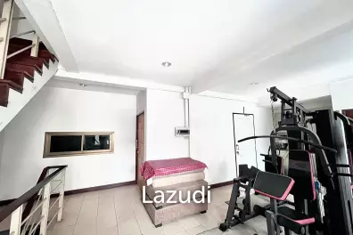 Commercial building for sale in Chaengwattana/Nonthaburi