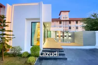Exquisite 3-Bedroom Pool Villa in Bang Lamung
