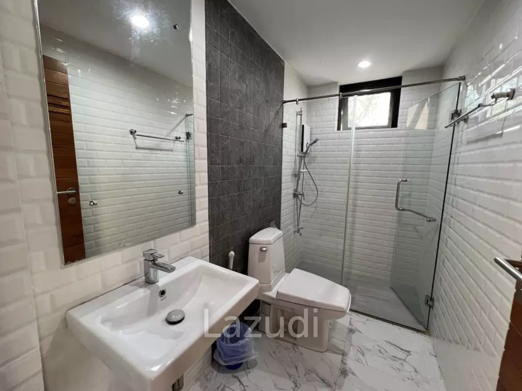 Luxurious Villa in Doi Hang, Chiang Rai with Lush Gardens