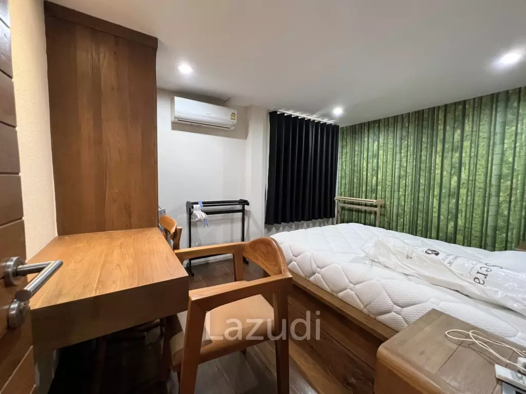 Luxurious Villa in Doi Hang, Chiang Rai with Lush Gardens