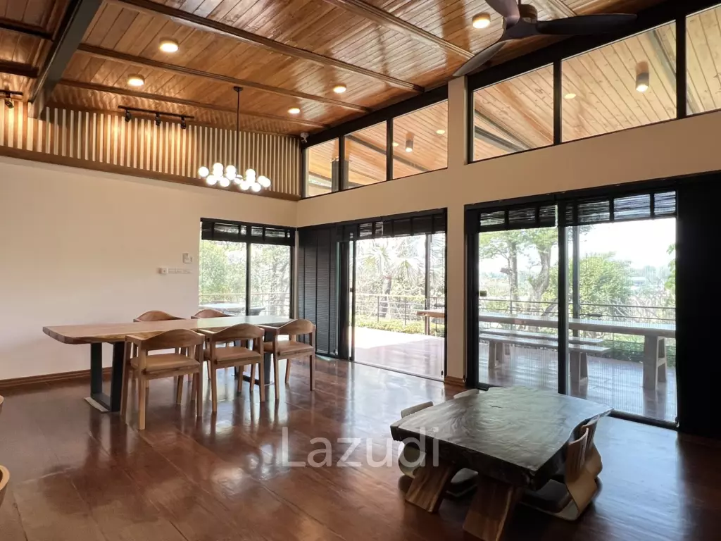 Luxurious Villa in Doi Hang, Chiang Rai with Lush Gardens