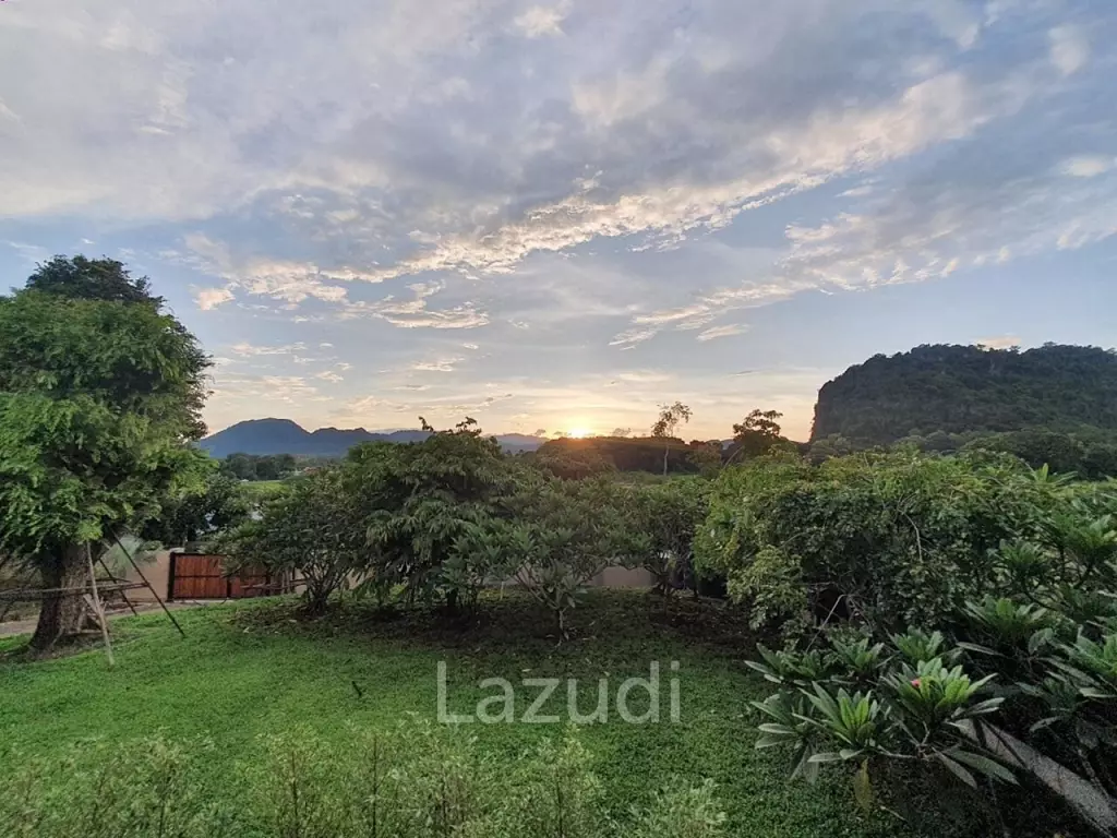 Luxurious Villa in Doi Hang, Chiang Rai with Lush Gardens