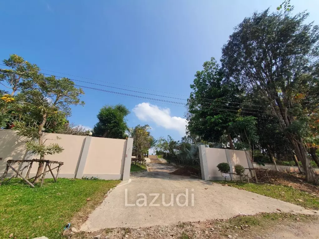 Luxurious Villa in Doi Hang, Chiang Rai with Lush Gardens