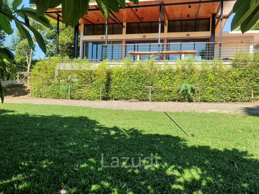 Luxurious Villa in Doi Hang, Chiang Rai with Lush Gardens