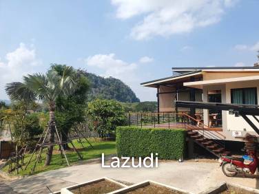 Luxurious Villa in Doi Hang, Chiang Rai with Lush Gardens