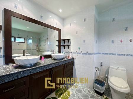 2,120 metro cuadrado 5 ` 4 Baño Villa de Venta