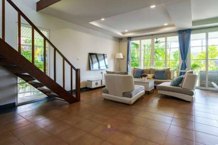 3 Bedroom Villa With Big Garden For Rent In Rawai