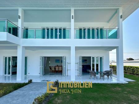 Luxury 7 Bedrooms Pool Villa Close to Black Mountain