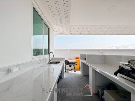 Luxury 7 Bedrooms Pool Villa Close to Black Mountain