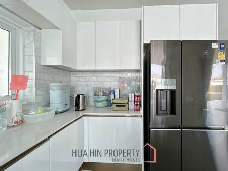 Luxury 7 Bedrooms Pool Villa Close to Black Mountain