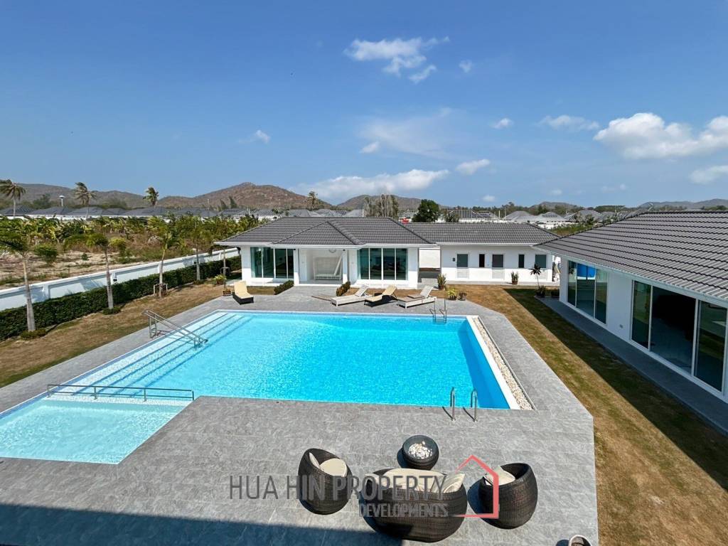 Luxury 7 Bedrooms Pool Villa Close to Black Mountain