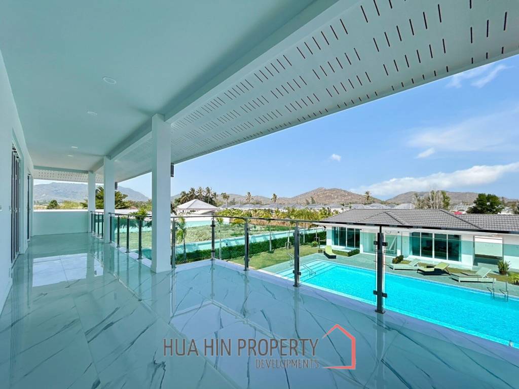 Luxury 7 Bedrooms Pool Villa Close to Black Mountain