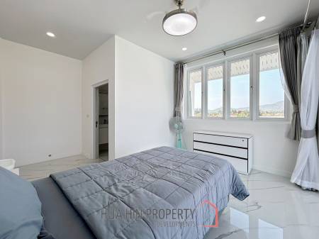 Luxury 7 Bedrooms Pool Villa Close to Black Mountain