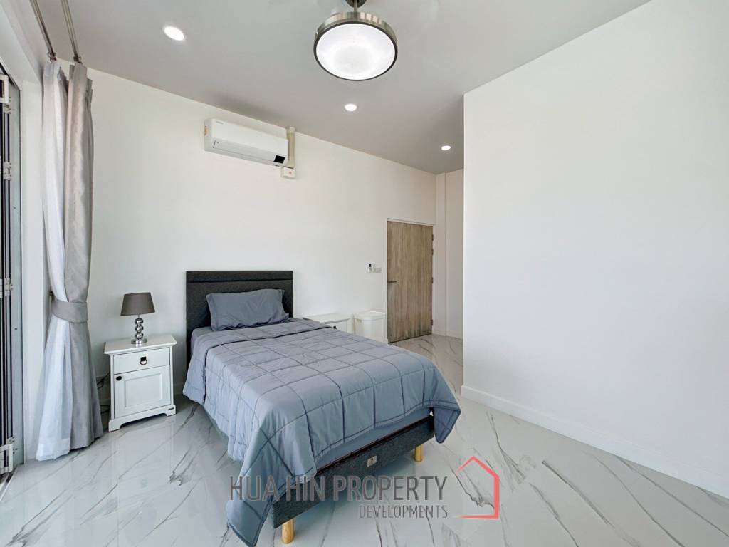 Luxury 7 Bedrooms Pool Villa Close to Black Mountain