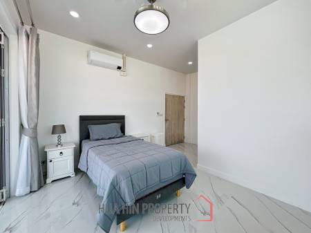 Luxury 7 Bedrooms Pool Villa Close to Black Mountain