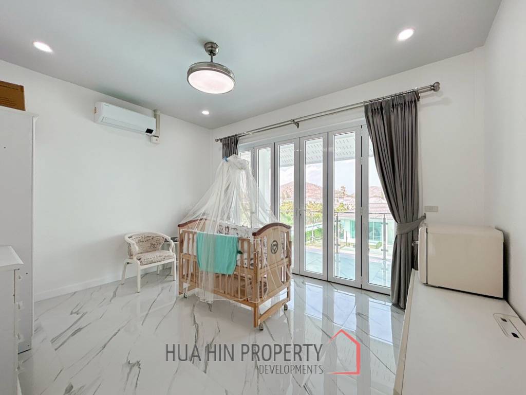 Luxury 7 Bedrooms Pool Villa Close to Black Mountain