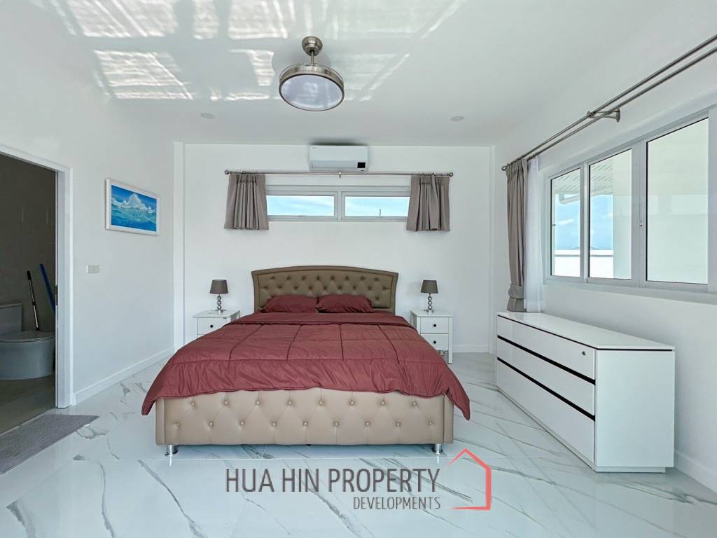 Luxury 7 Bedrooms Pool Villa Close to Black Mountain