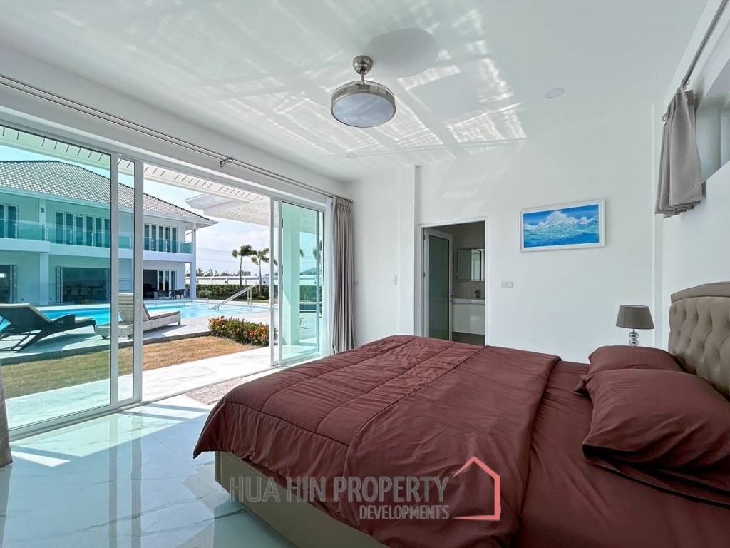 Luxury 7 Bedrooms Pool Villa Close to Black Mountain