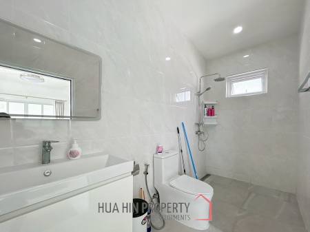 Luxury 7 Bedrooms Pool Villa Close to Black Mountain