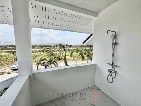 Luxury 7 Bedrooms Pool Villa Close to Black Mountain