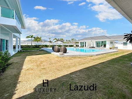 Luxury 7 Bedrooms Pool Villa Close to Black Mountain