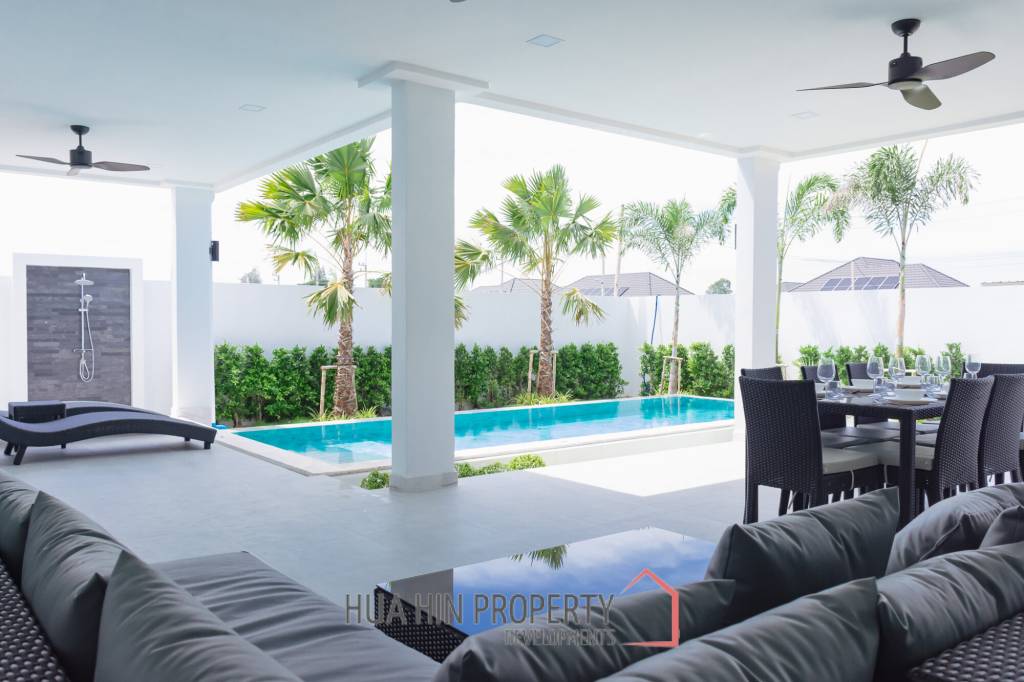 3 Beds 4 Baths 209 SQ.M 99 Village HuaHin