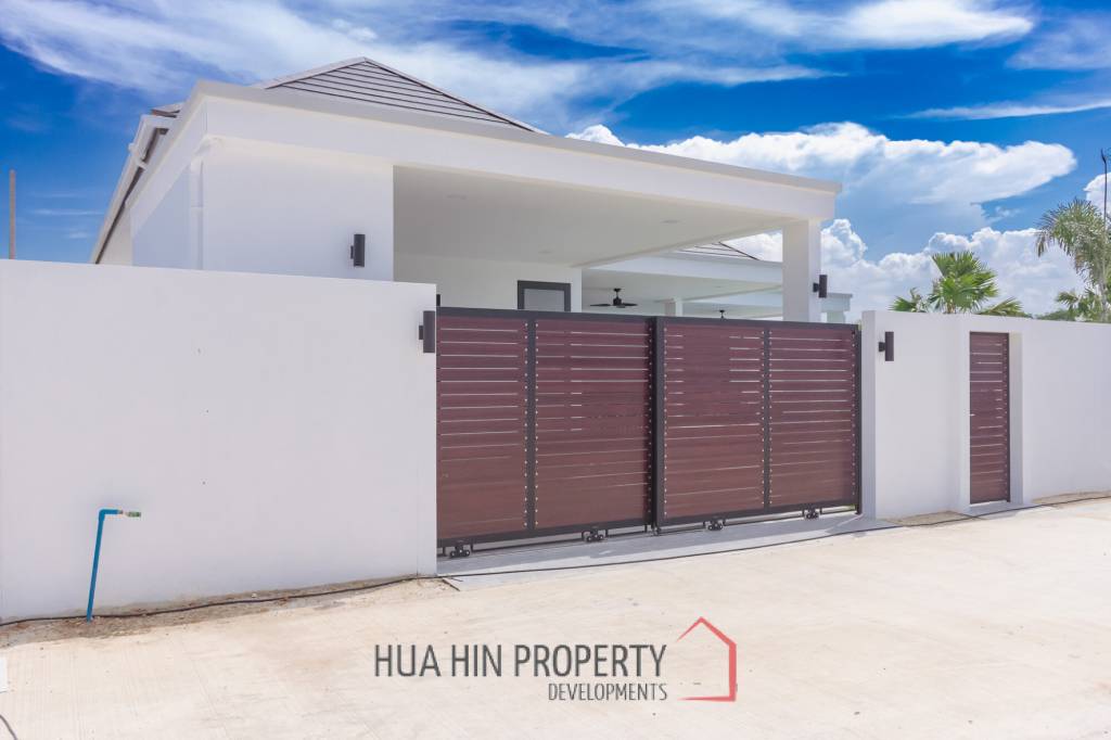 3 Beds 4 Baths 209 SQ.M 99 Village HuaHin