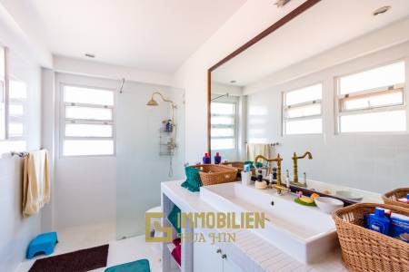 352 metro cuadrado 3 ` 2 Baño Villa de Venta