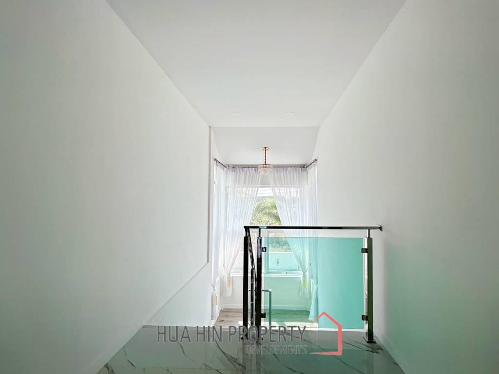 Luxury 7 Bedrooms Pool Villa Close To Black Mountain