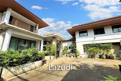6 Bed 4 Bath 800 SQ.M House for sale in Ekkamai