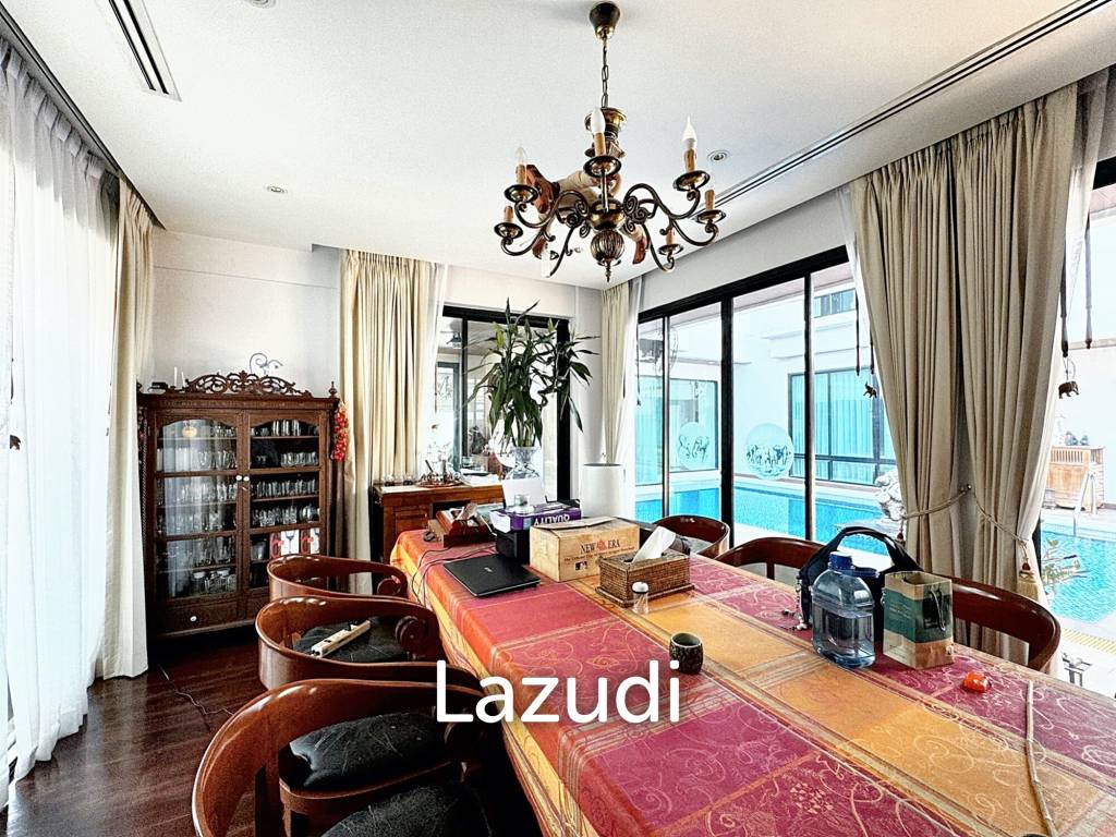 6 Bed 4 Bath 800 SQ.M House for sale in Ekkamai