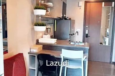 1 Bed 1 Bath 32 SQ.M at Onyx Phaholyothin