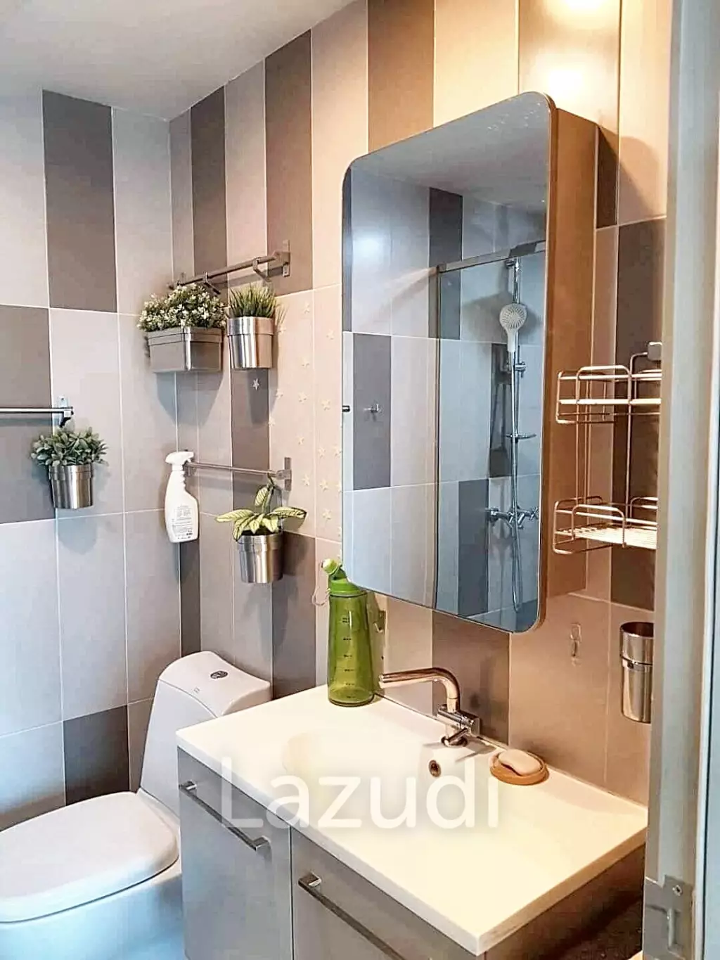 1 Bed 1 Bath 32 SQ.M at Onyx Phaholyothin