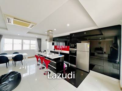 5 Beds 5 Baths 440 SQ.M. Pool Villa in Huay Yai