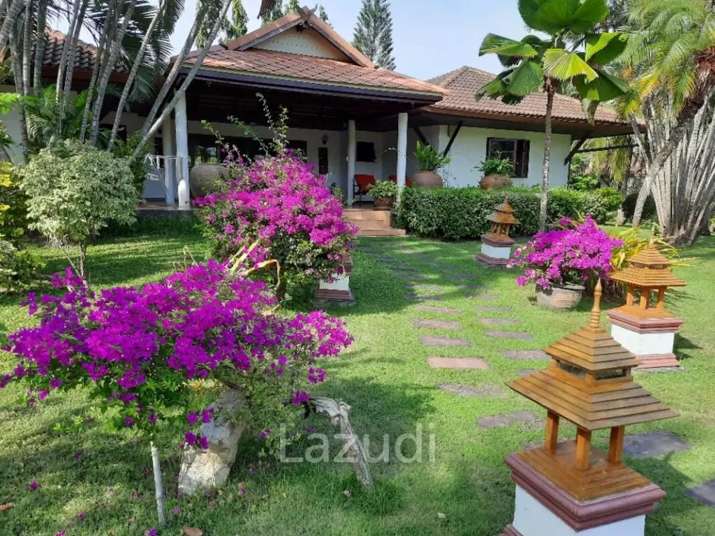 ข้อเสนอสุดพิเศษ!!! รีสอร์ทสุดหรูพร้อมขายบนพื้นที่ 5.93 เอเคอร์ ประกอบด้วยวิลล่า 4 หลัง และสระว่ายน้ำขนาด 19 x 9 เมตร