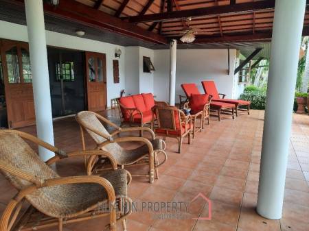 Khao Tao: Resort with sense of freedom on a large piece of land