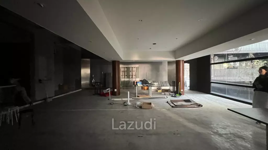 Ultra-Luxury Retail Space in Vibrant Bangkok