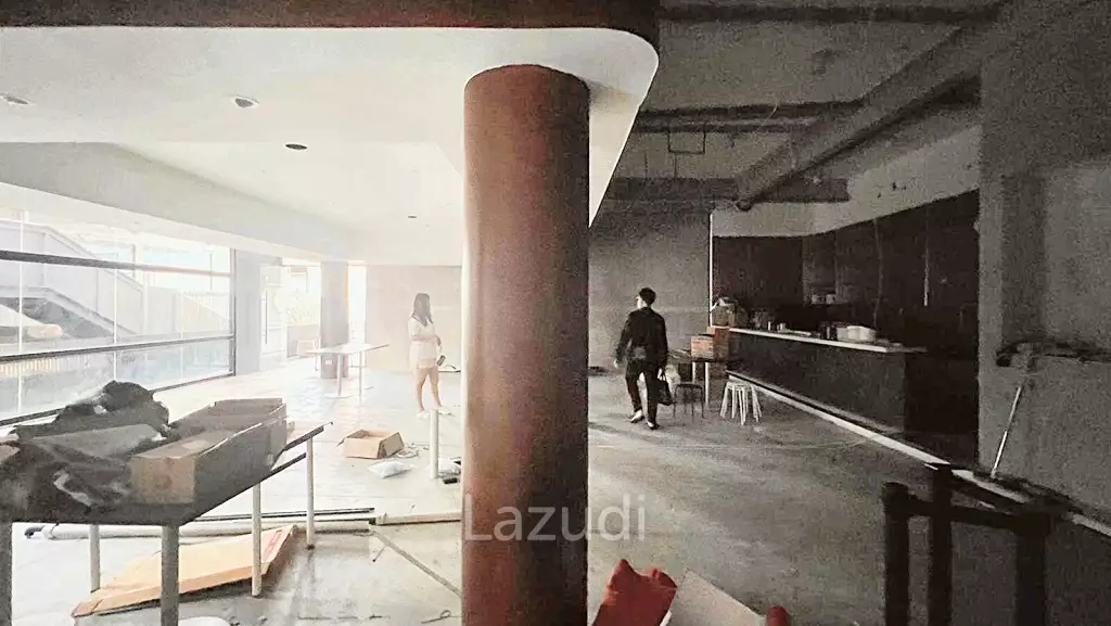 Ultra-Luxury Retail Space in Vibrant Bangkok